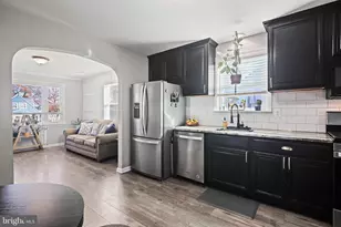 323 Oberle Ave, Essex, MD 21221 - Photo 9