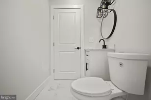 821 S Woodlynn Rd, Baltimore, MD 21221 - Photo 11