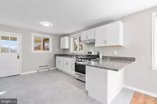 8101 Hillendale Rd, Baltimore, MD 21234 - Photo 9