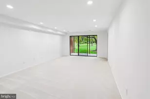 15 Lacosta Ct, Baltimore, MD 21204 - Photo 49