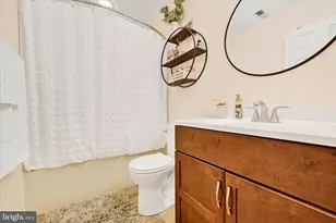 96 Whips Ln, Baltimore, MD 21236 - Photo 17