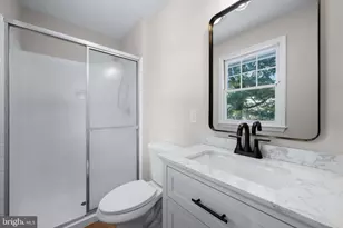 7 Bromwell Ct, Cockeysville, MD 21030 - Photo 23