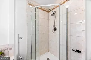 4 Clipper Rd, Baltimore, MD 21221 - Photo 33