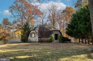 811 Cedar Ave, Essex, MD 21221 - Photo 1