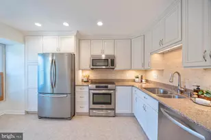 692 Budleigh Cir, Lutherville Timonium, MD 21093 - Photo 9