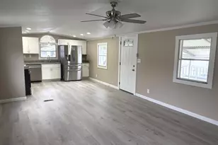 806 Leswood Ct, Baltimore, MD 21222 - Photo 3