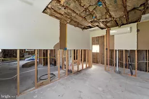 4 W Overlea Ave, Baltimore, MD 21206 - Photo 27