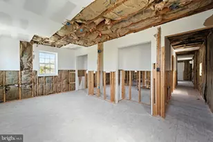 4 W Overlea Ave, Baltimore, MD 21206 - Photo 29