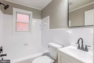 4 N Belle Grove Rd, Baltimore, MD 21228 - Photo 17