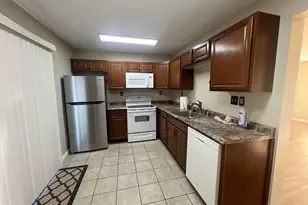 43 Taos Cir, Middle River, MD 21220 - Photo 5