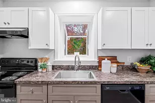 512 Holden Rd, Towson, MD 21286 - Photo 13