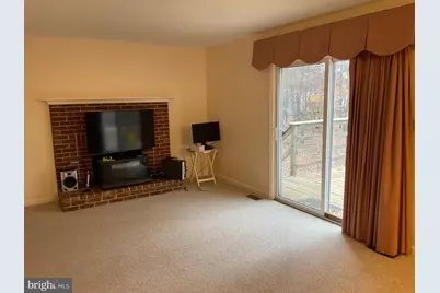 6801 Upper Mills Circle, Baltimore, MD 21228 - Photo 13