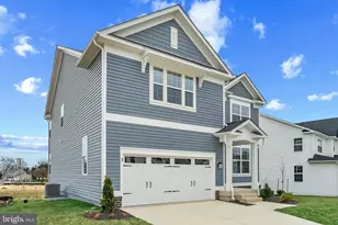 8 Comes Rdg Ct, Rosedale, MD 21237 - Photo 3