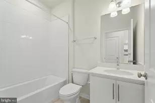 8 Comes Rdg Ct, Rosedale, MD 21237 - Photo 29