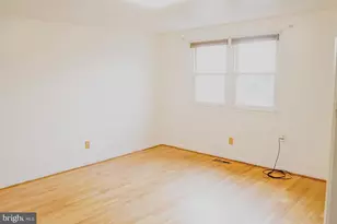 927 Grovehill Rd, Halethorpe, MD 21227 - Photo 11