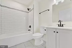 60 Del Rio Rd, Baltimore, MD 21222 - Photo 9