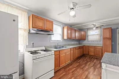 610 N Stuart Street, Essex, MD 21221 - Photo 7