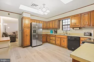 8608 Kratz Ln, Baltimore, MD 21244 - Photo 7