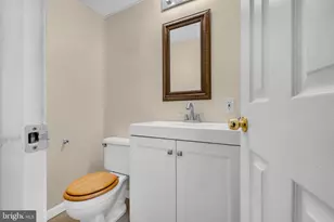 22 Clearlake Ct, Baltimore, MD 21234 - Photo 15