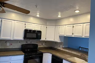 32 Royalty Cir, Owings Mills, MD 21117 - Photo 5