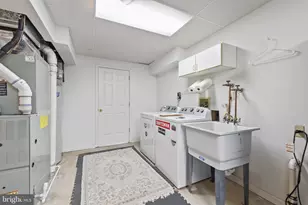 452 Doe Meadow Dr, Owings Mills, MD 21117 - Photo 27