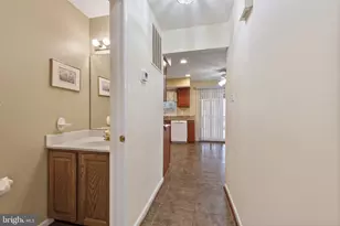 452 Doe Meadow Dr, Owings Mills, MD 21117 - Photo 9