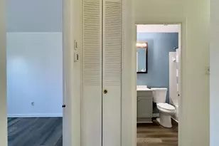 8 King Henry Cir, Baltimore, MD 21237 - Photo 5