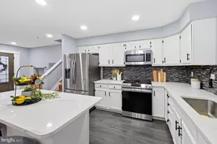 28 Sunrise Ct, Randallstown, MD 21133 - Photo 7