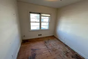 323 3rd Ave, Baltimore, MD 21227 - Photo 17