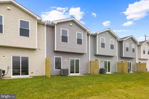 8151 Bartholomew Ct, Baltimore, MD 21206 - Photo 3