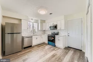 2542 Sycamore Ave, Baltimore, MD 21219 - Photo 9