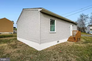 2542 Sycamore Ave, Baltimore, MD 21219 - Photo 27