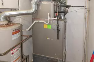 8109 Hillendale Rd, Baltimore, MD 21234 - Photo 11