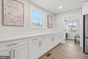 8233 Longpoint Rd, Baltimore, MD 21222 - Photo 9