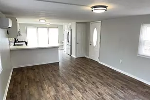 2400 Lincoln Ave, Sparrows Point, MD 21219 - Photo 9