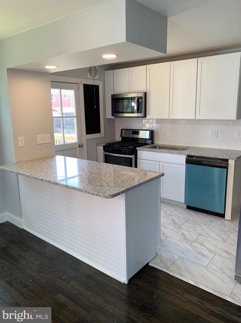 955 Middlesex Rd, Baltimore MD  21221-2131 exterior