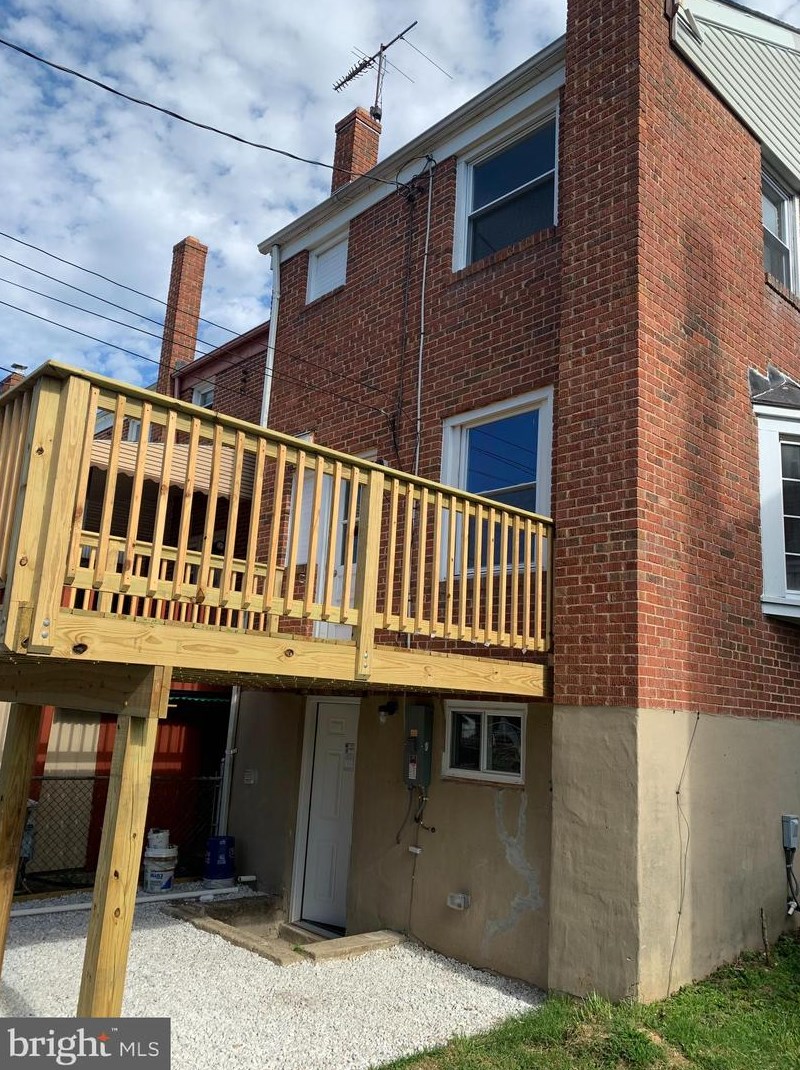 955 Middlesex Rd, Baltimore MD  21221-2131 exterior