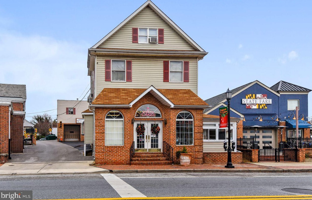 5 Stone Spring Ct, Baltimore MD  21228-5367 exterior
