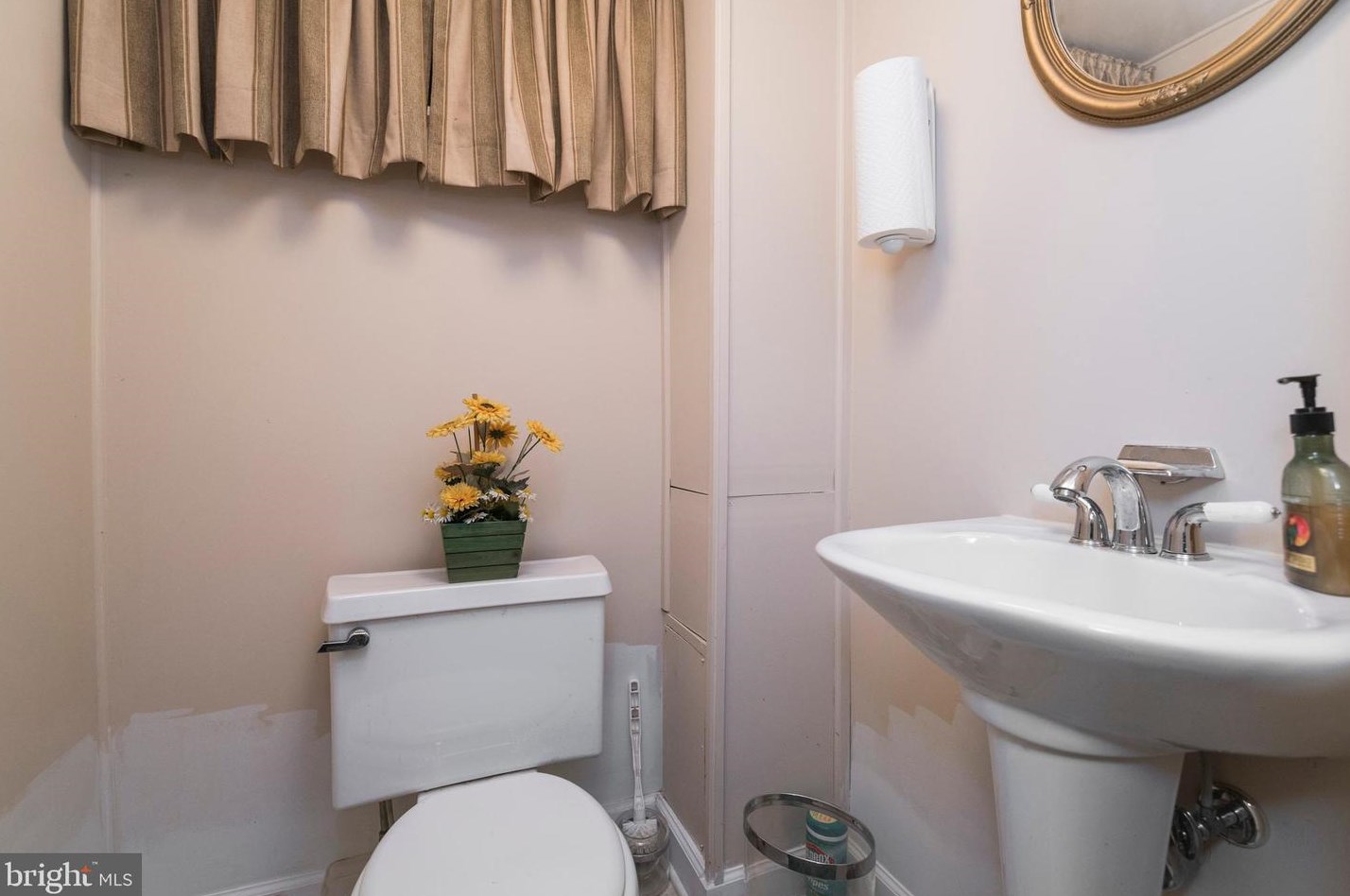 619 Stevenson Ln, Baltimore MD 21286-7606 exterior