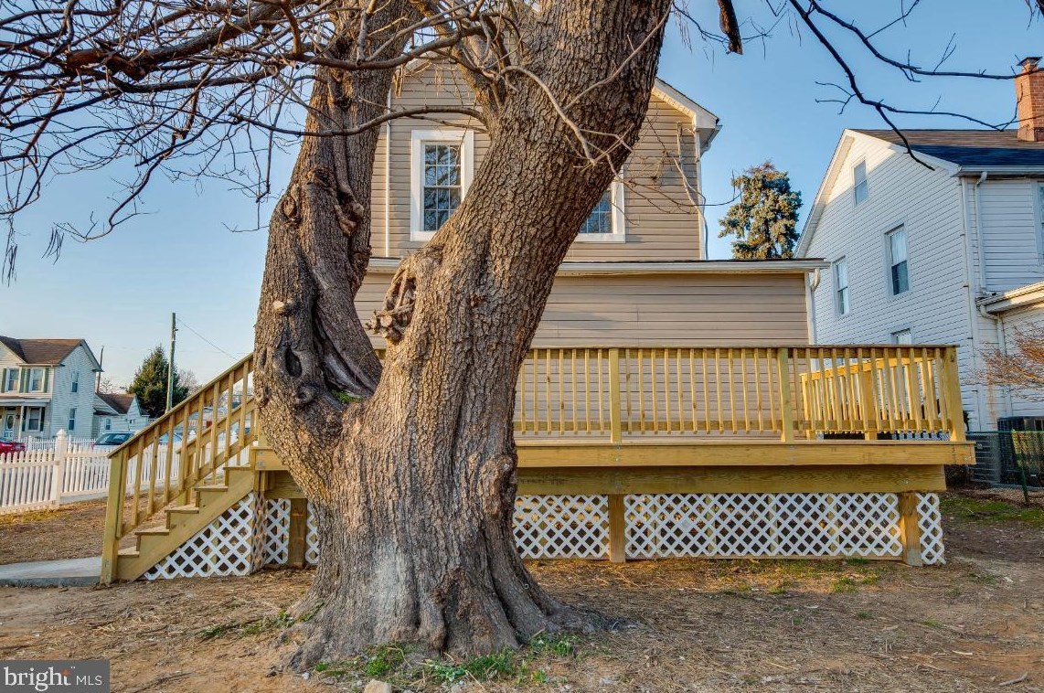 501 Dorsey Ave, Baltimore MD  21221-6713 exterior