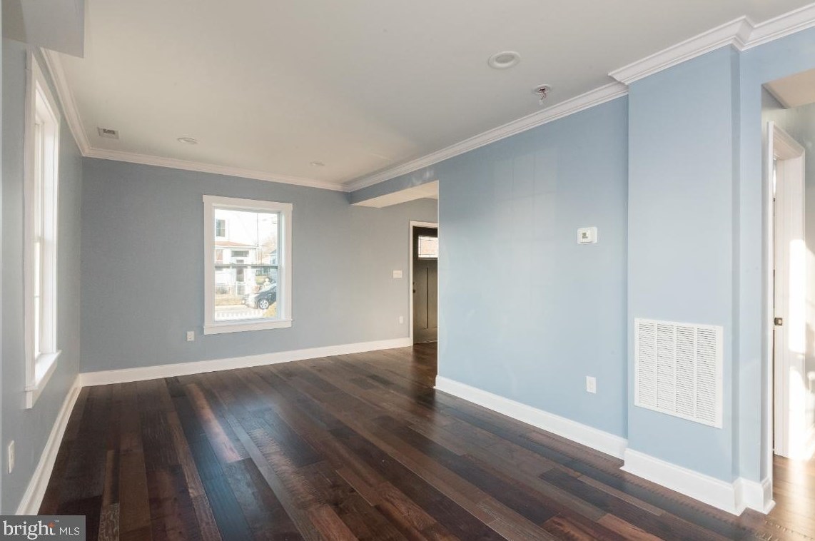 501 Dorsey Ave, Baltimore MD  21221-6713 exterior