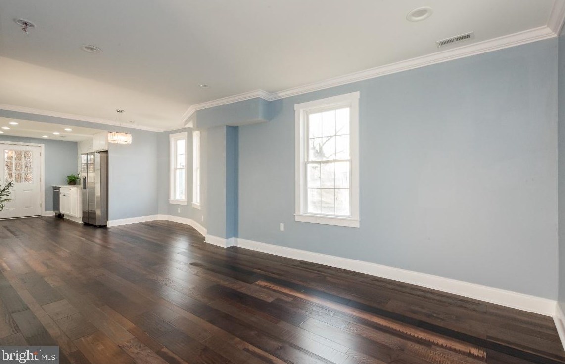 501 Dorsey Ave, Baltimore MD  21221-6713 exterior