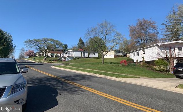 904 Scotts Hl Dr, Baltimore MD 21208-3538 exterior