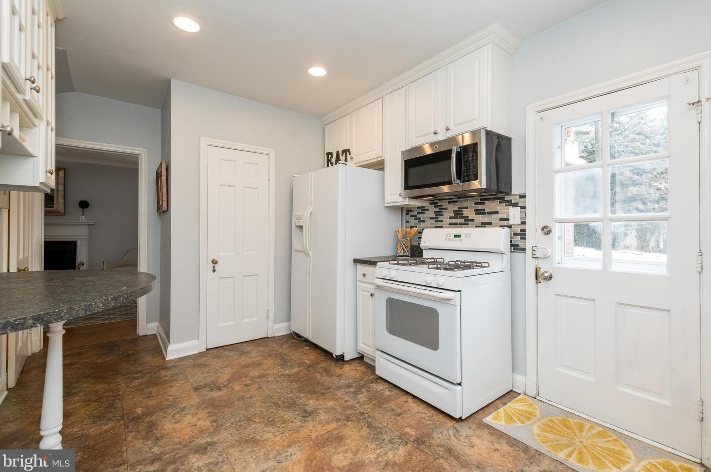 622 Stevenson Ln, Baltimore MD 21286-7601 exterior