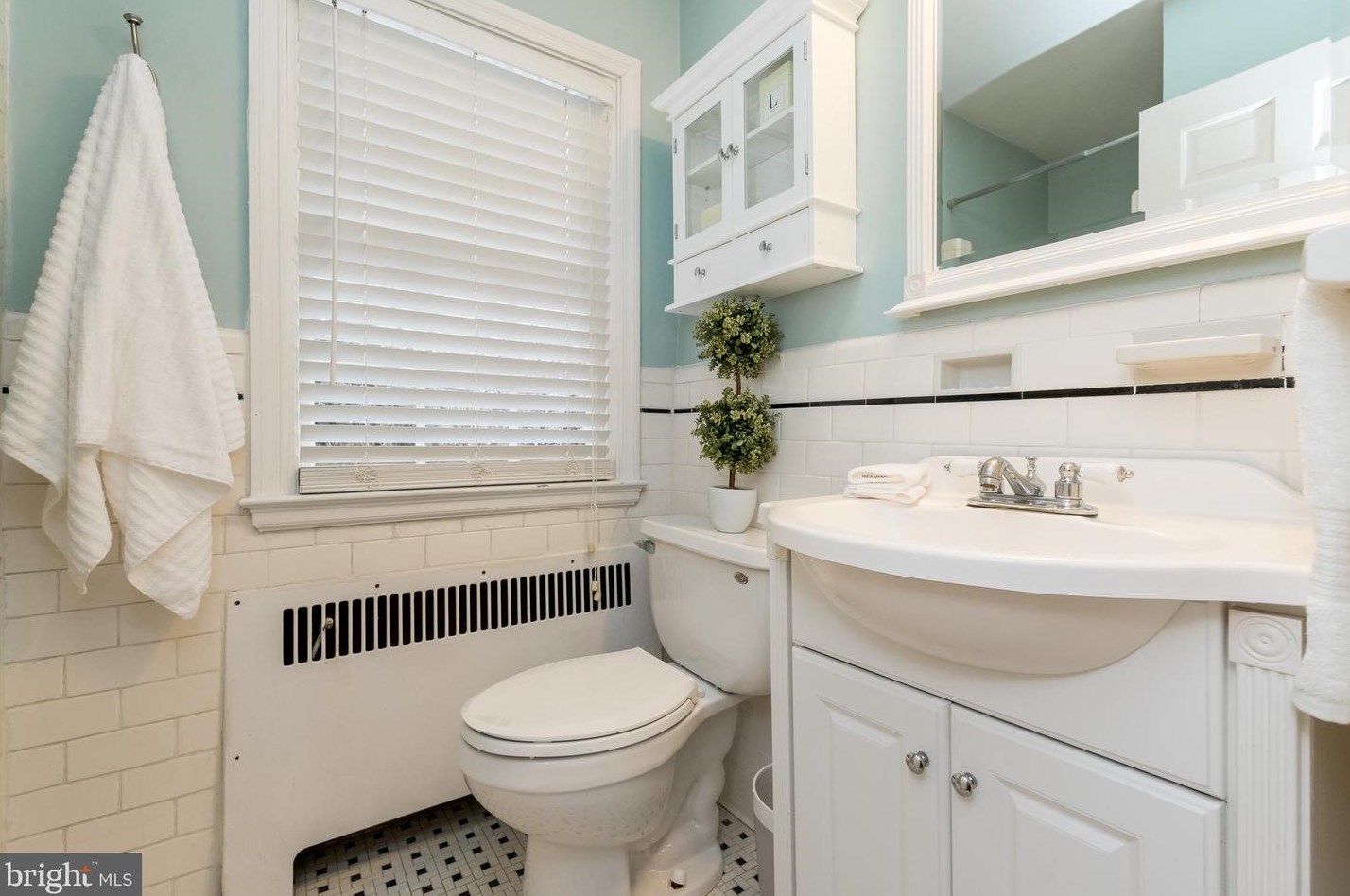 622 Stevenson Ln, Baltimore MD 21286-7601 exterior