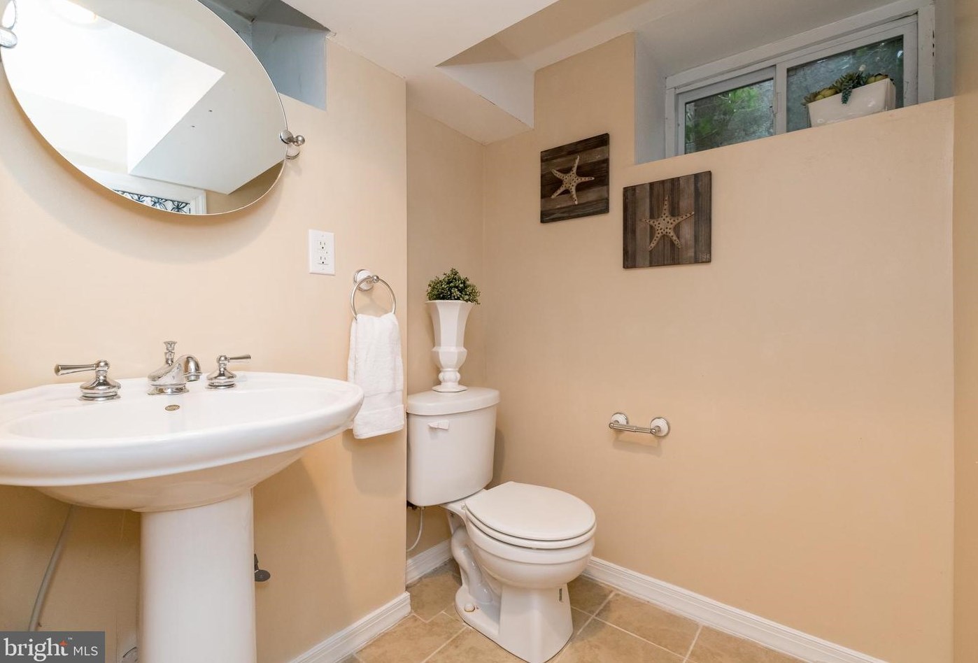 622 Stevenson Ln, Baltimore MD 21286-7601 exterior