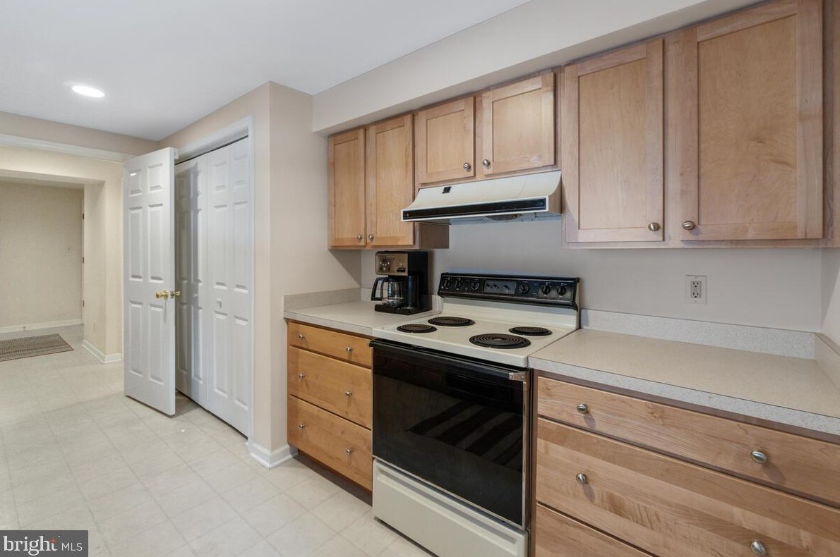 1016 Valewood Rd, Baltimore MD 21286-1653 exterior