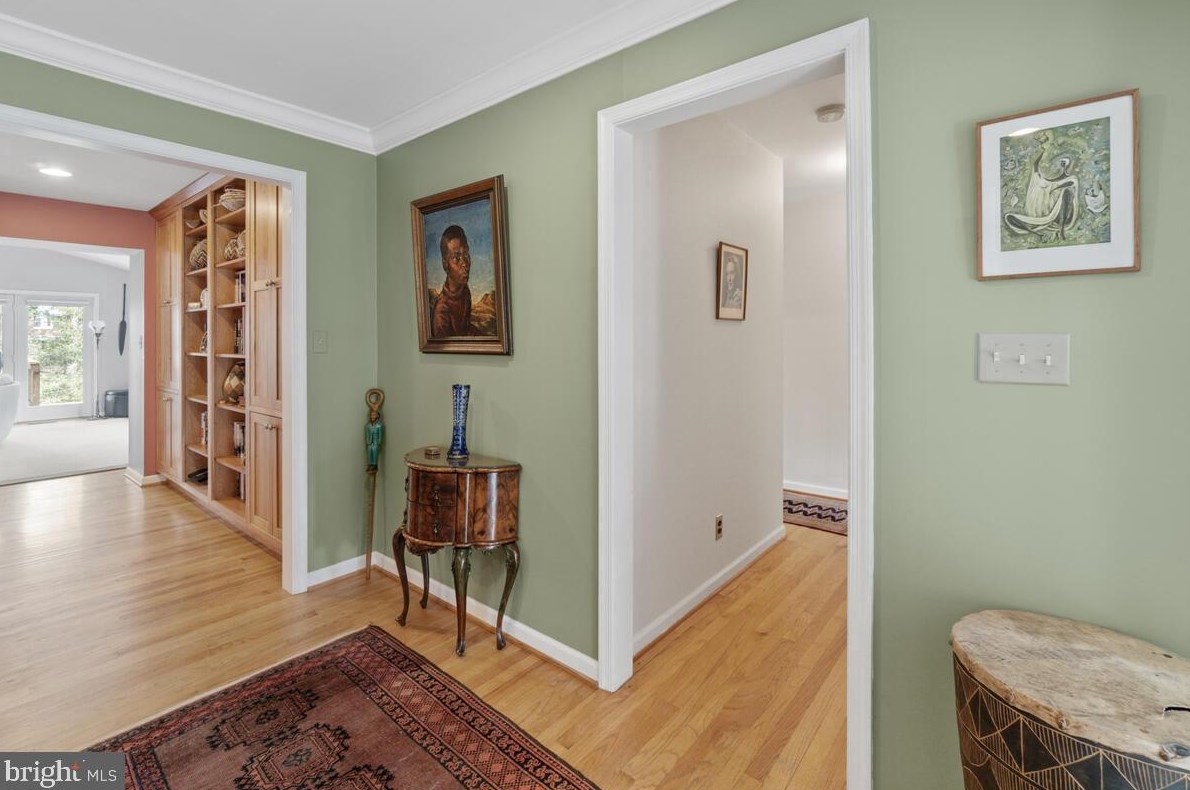 1016 Valewood Rd, Baltimore MD 21286-1653 exterior