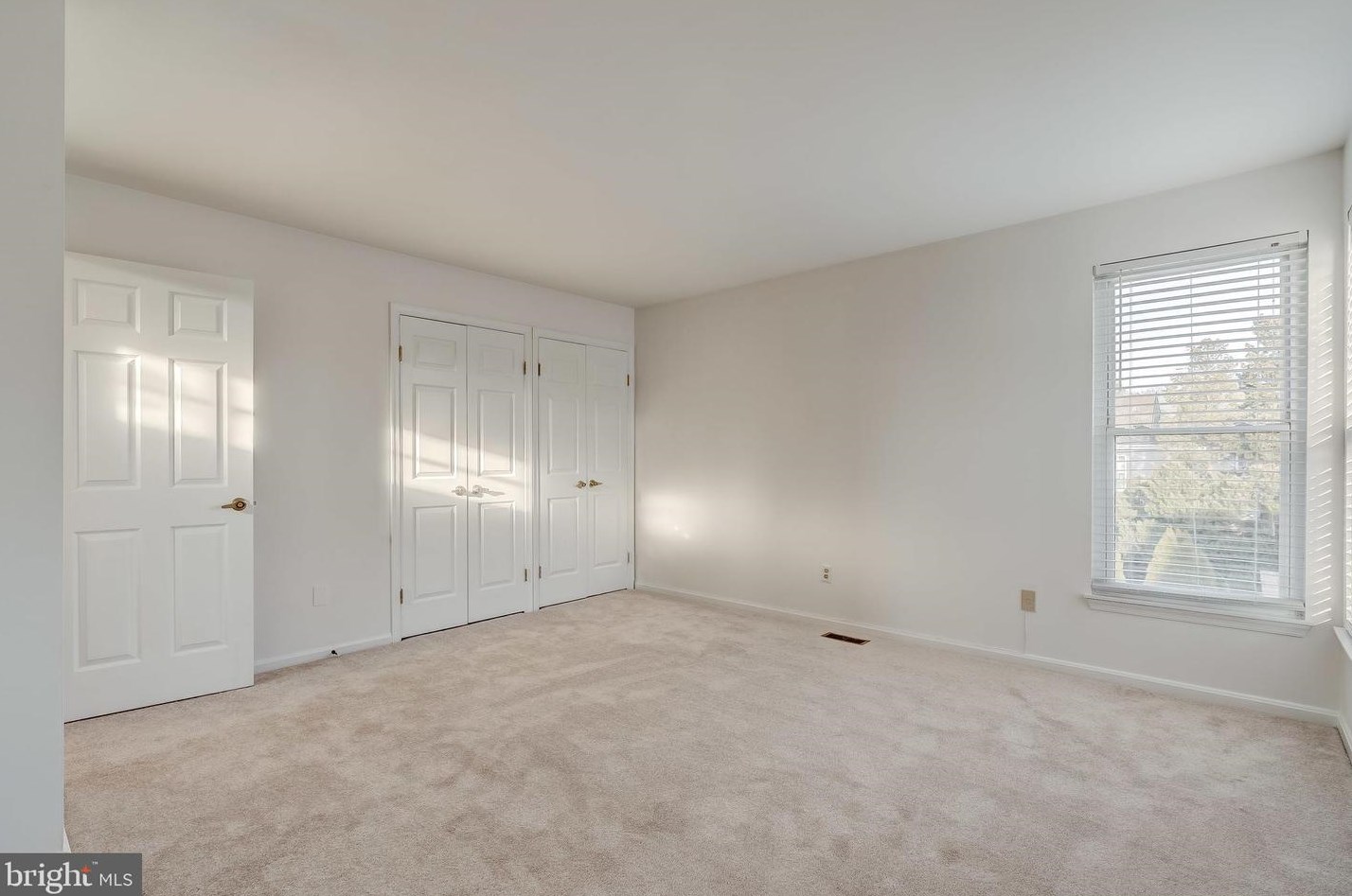 4408 Fieldgreen Rd, Baltimore MD 21236-1815 exterior