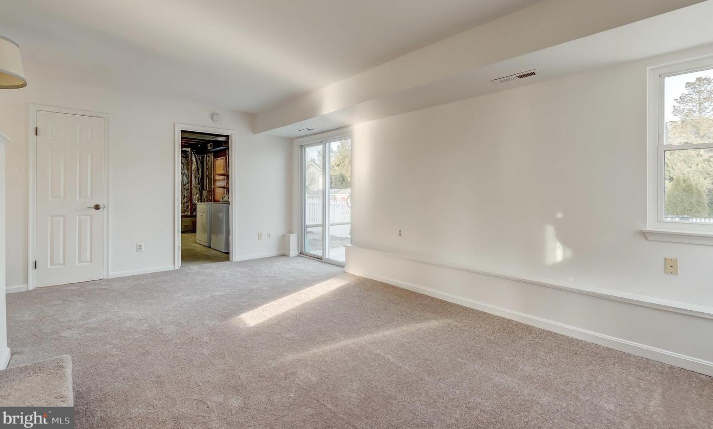 4408 Fieldgreen Rd, Baltimore MD 21236-1815 exterior